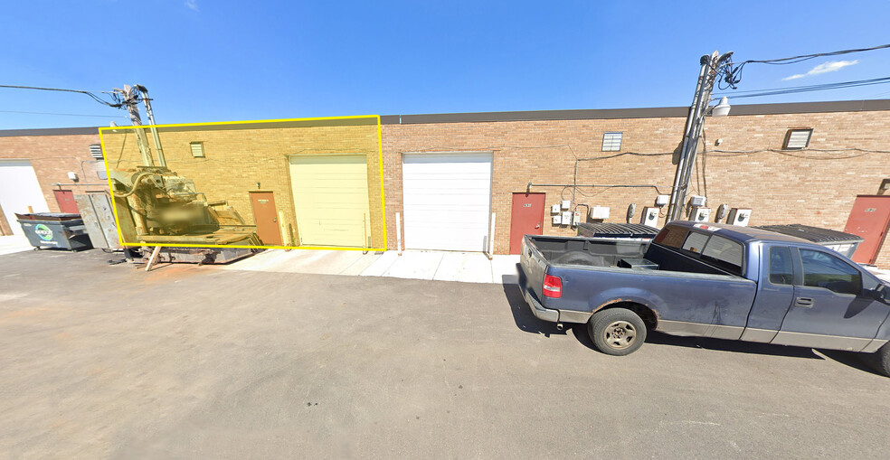 694-704 N Larch Ave, Elmhurst, IL for lease - Building Photo - Image 2 of 9