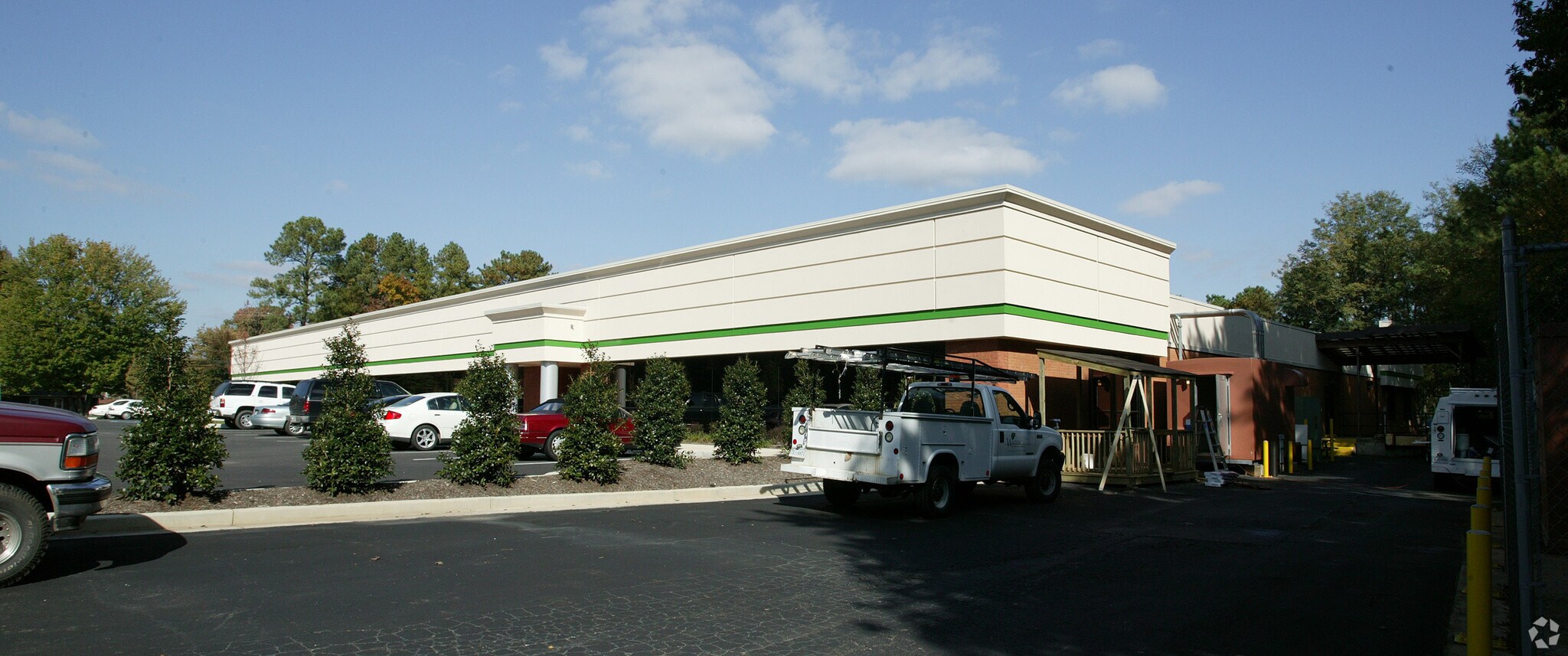 4901 Dickens Rd, Richmond, VA 23230 Wilton Park I