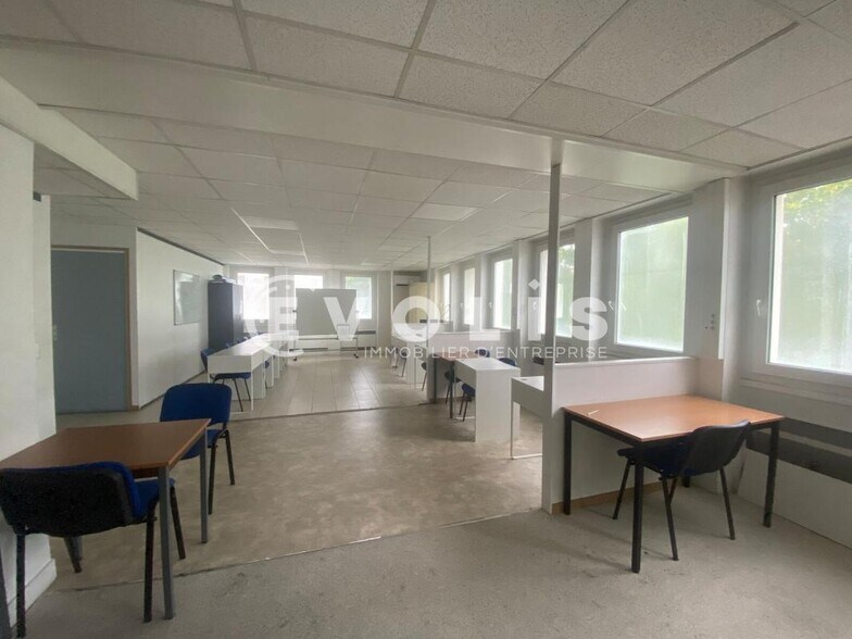 Office in Créteil for sale - Interior Photo - Image 1 of 12