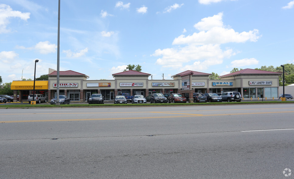 1707-1717 N Rand Rd, Palatine, IL for lease - Primary Photo - Image 3 of 16