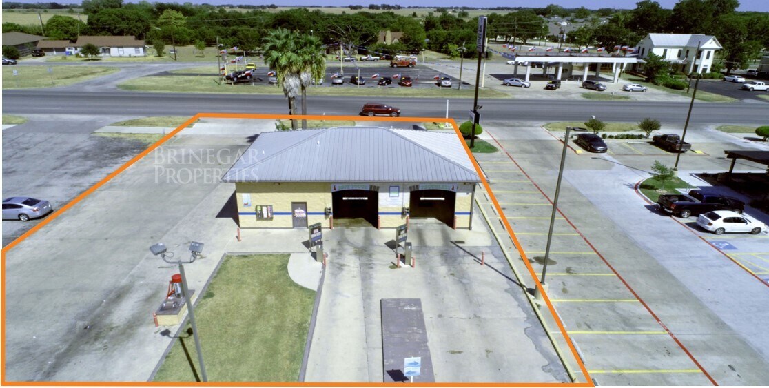 2101 N Main St, Taylor, TX for sale Building Photo- Image 1 of 1