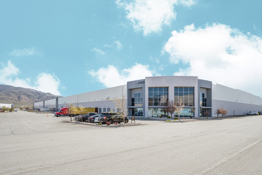 1175 Trademark Dr, Reno, NV for lease - Building Photo - Image 3 of 16