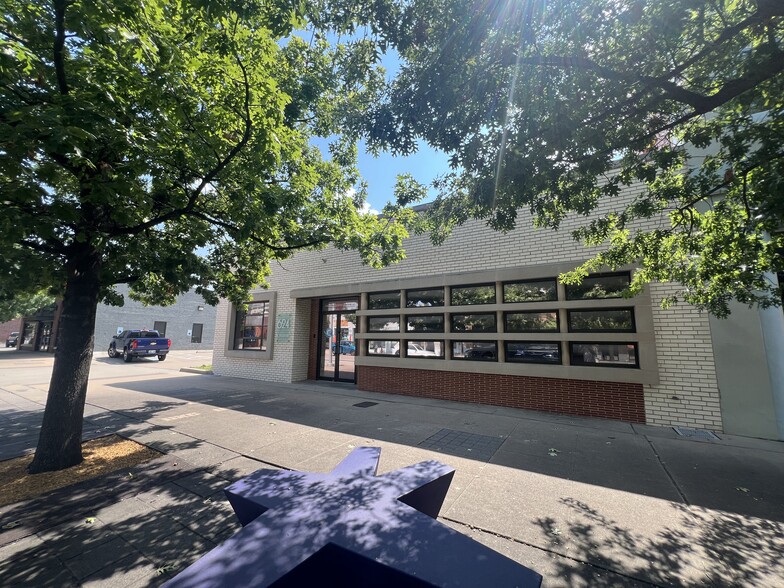 624 W Sheridan Ave, Oklahoma City, OK for lease - Building Photo - Image 1 of 19