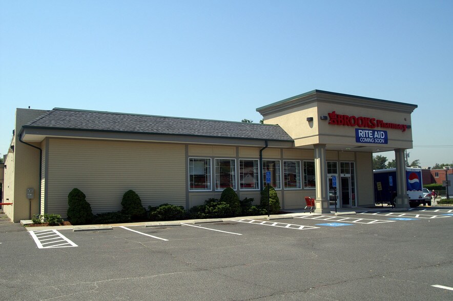 1619 Boston Post Rd, Fairfield, CT for lease - Building Photo - Image 2 of 2