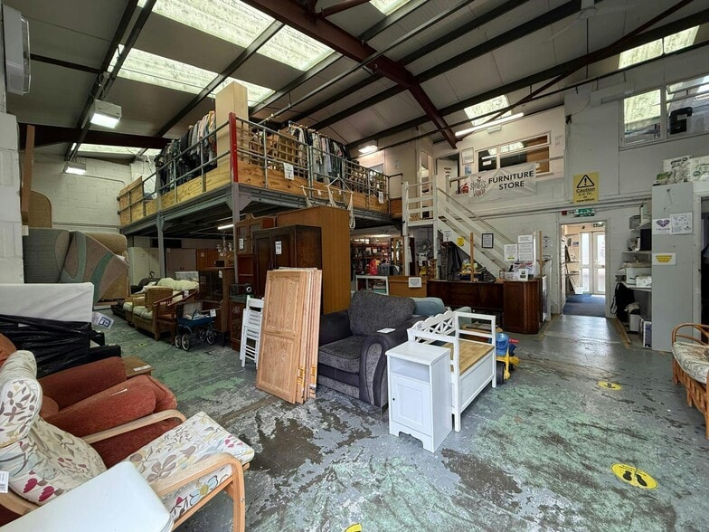 Brockhampton Ln, Havant for lease - Interior Photo - Image 2 of 8