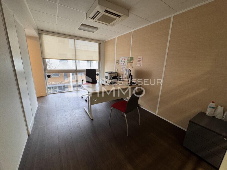 Office in Torcy for sale - Building Photo - Image 3 of 7
