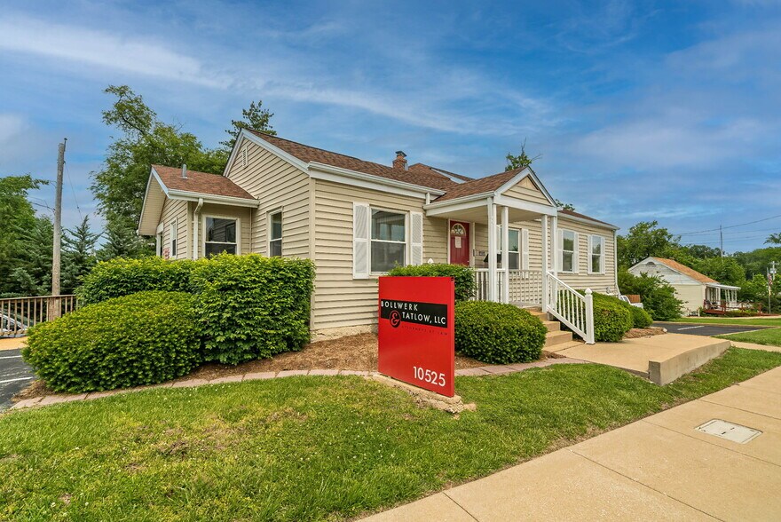 10525 Big Bend Blvd, Kirkwood, MO 63122