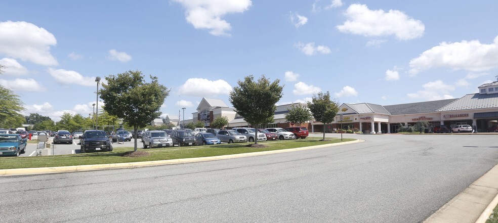 13201-13329 Rittenhouse Dr, Midlothian, VA for sale - Primary Photo - Image 1 of 1