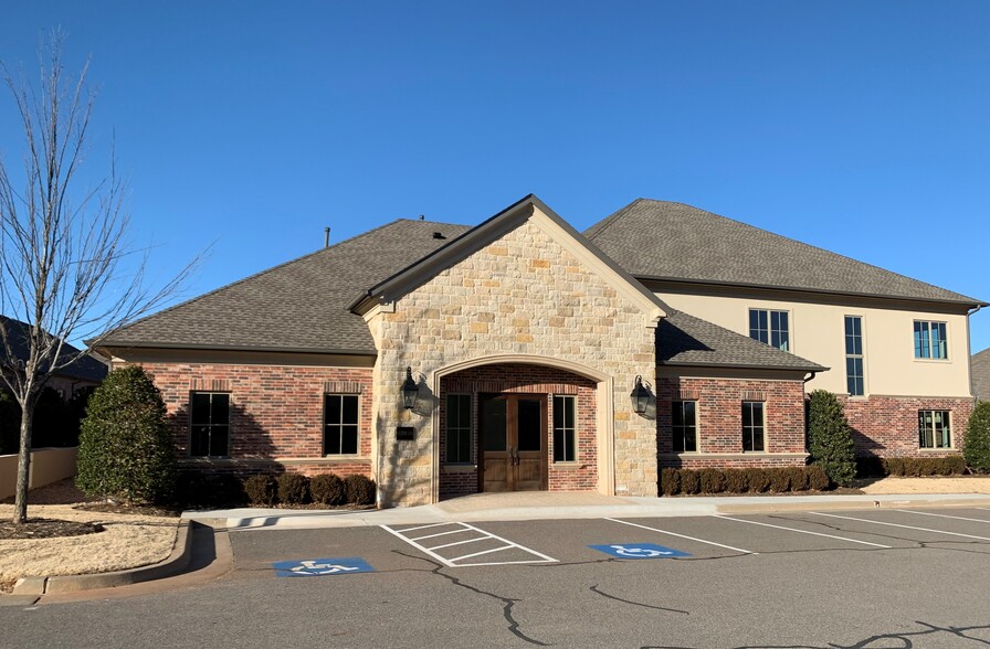 5732 NW 135th St, Oklahoma City, OK for sale - Building Photo - Image 1 of 12