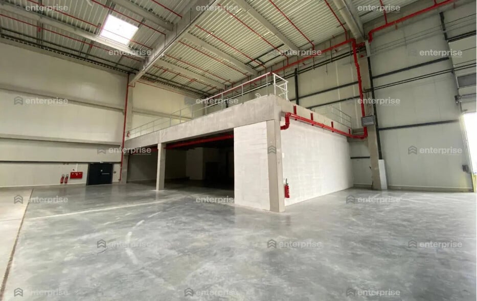 Industrial in Compiègne for lease - Interior Photo - Image 3 of 6