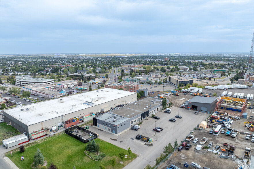 2727-2755 Centre Ave SE, Calgary, AB for lease - Aerial - Image 2 of 2