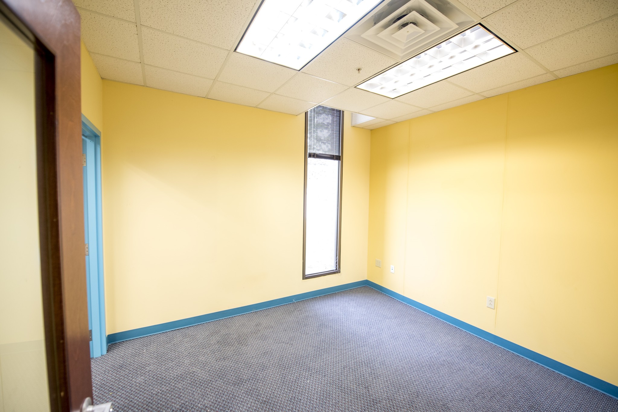 2600 Eisenhower Ave, Norristown, PA for lease Interior Photo- Image 1 of 12