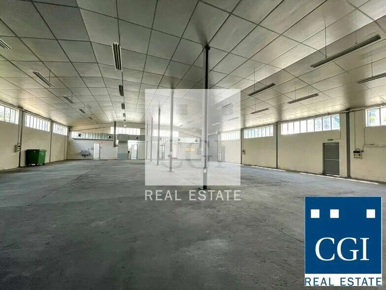 Flex in Seyssinet-Pariset for lease - Building Photo - Image 2 of 4