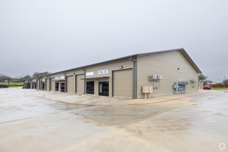 28972 US Highway 281 N, Bulverde, TX for sale - Primary Photo - Image 1 of 1