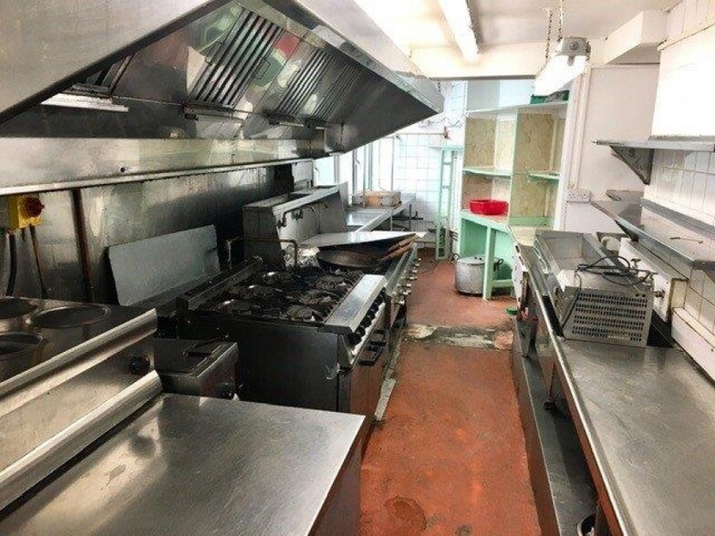 63 Union St, Plymouth for sale - Interior Photo - Image 3 of 7