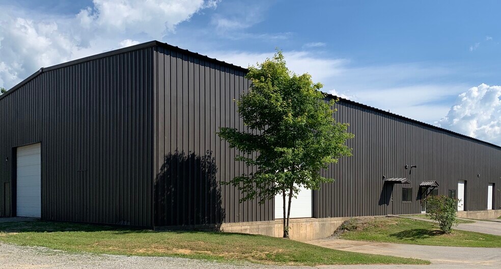 165 Shunpike Rd, Williston, VT for sale - Building Photo - Image 1 of 1