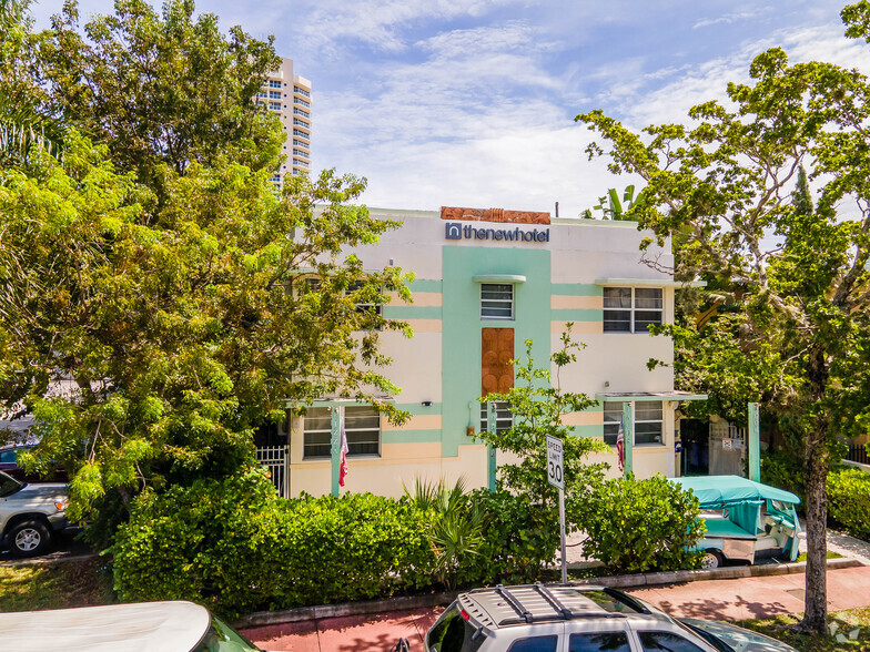 7337 Harding Ave, Miami, FL for lease - Primary Photo - Image 1 of 18