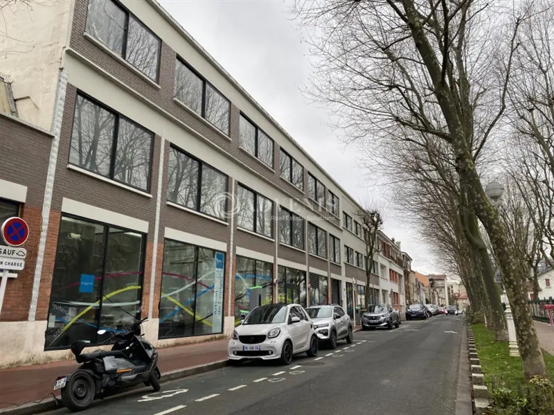 Office in Montrouge for lease Building Photo- Image 1 of 6