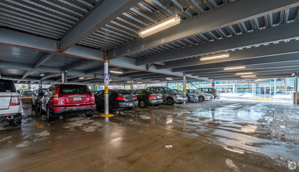 500 Cummings Ctr, Beverly, MA for lease - Interior Photo - Image 2 of 65