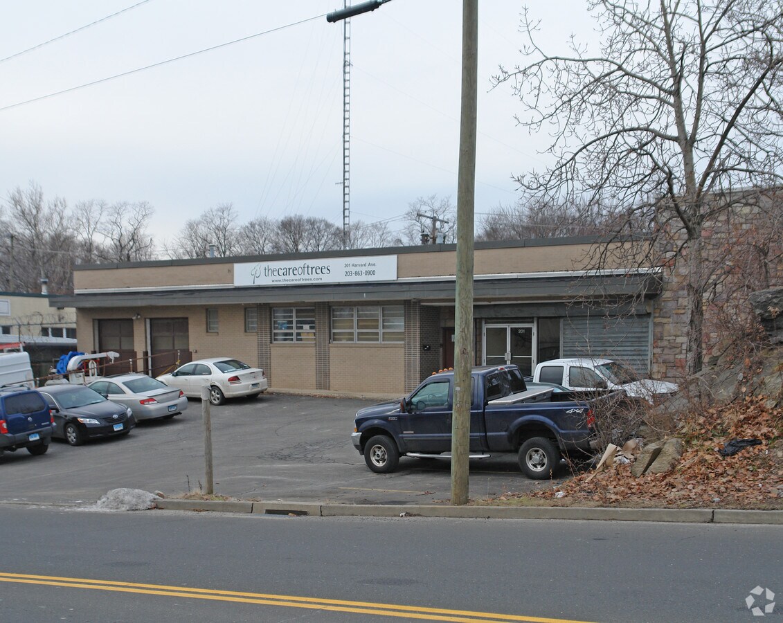 201 Harvard Ave, Stamford, CT 06902