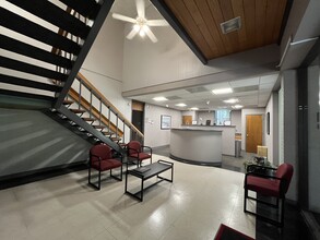 6415 Lakeview Rd, Charlotte, NC for lease Building Photo- Image 2 of 10