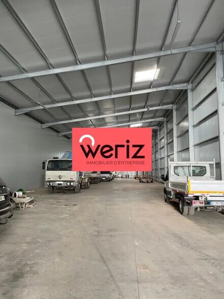 Flex in Gémenos for lease - Interior Photo - Image 3 of 7