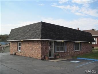 2319 Broadway, Hannibal, MO for sale - Primary Photo - Image 1 of 1