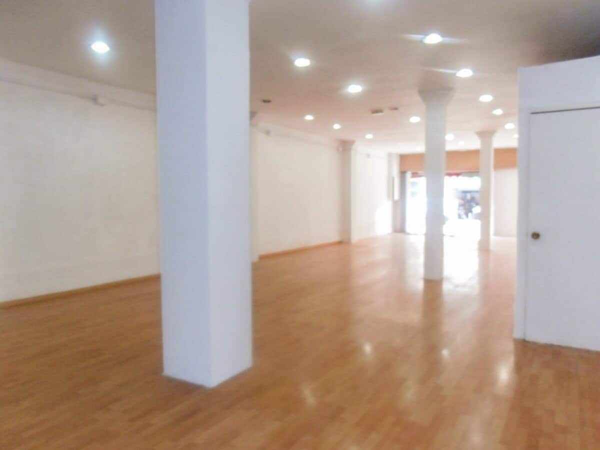 Sabadell, BAR 08204 - - - Interior Photo - Image 1 of 6