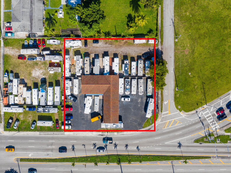 1353 NW 79th St, Miami, FL for sale - Building Photo - Image 1 of 1