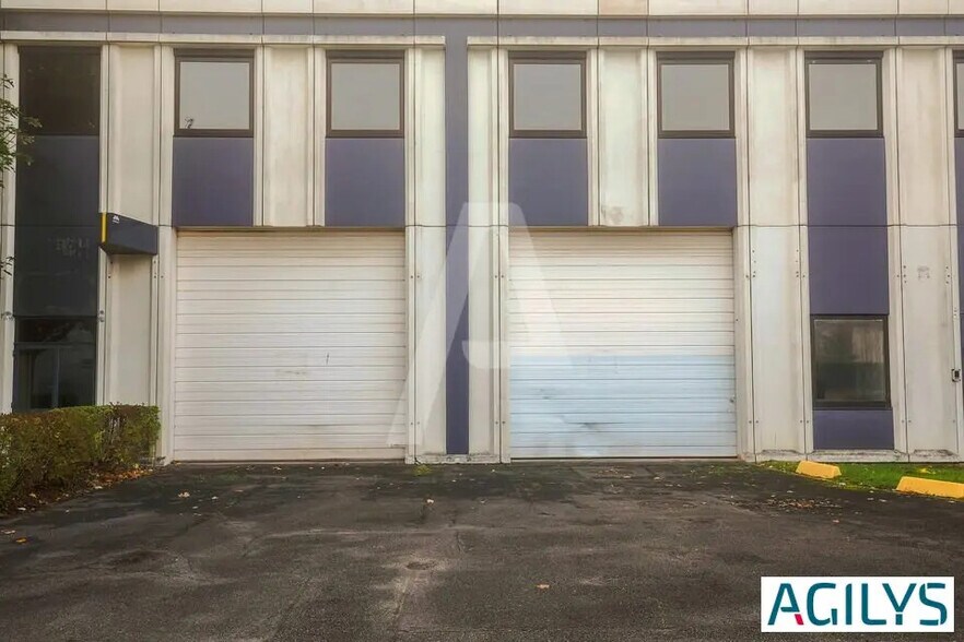 Flex in Lisses for lease - Building Photo - Image 3 of 5