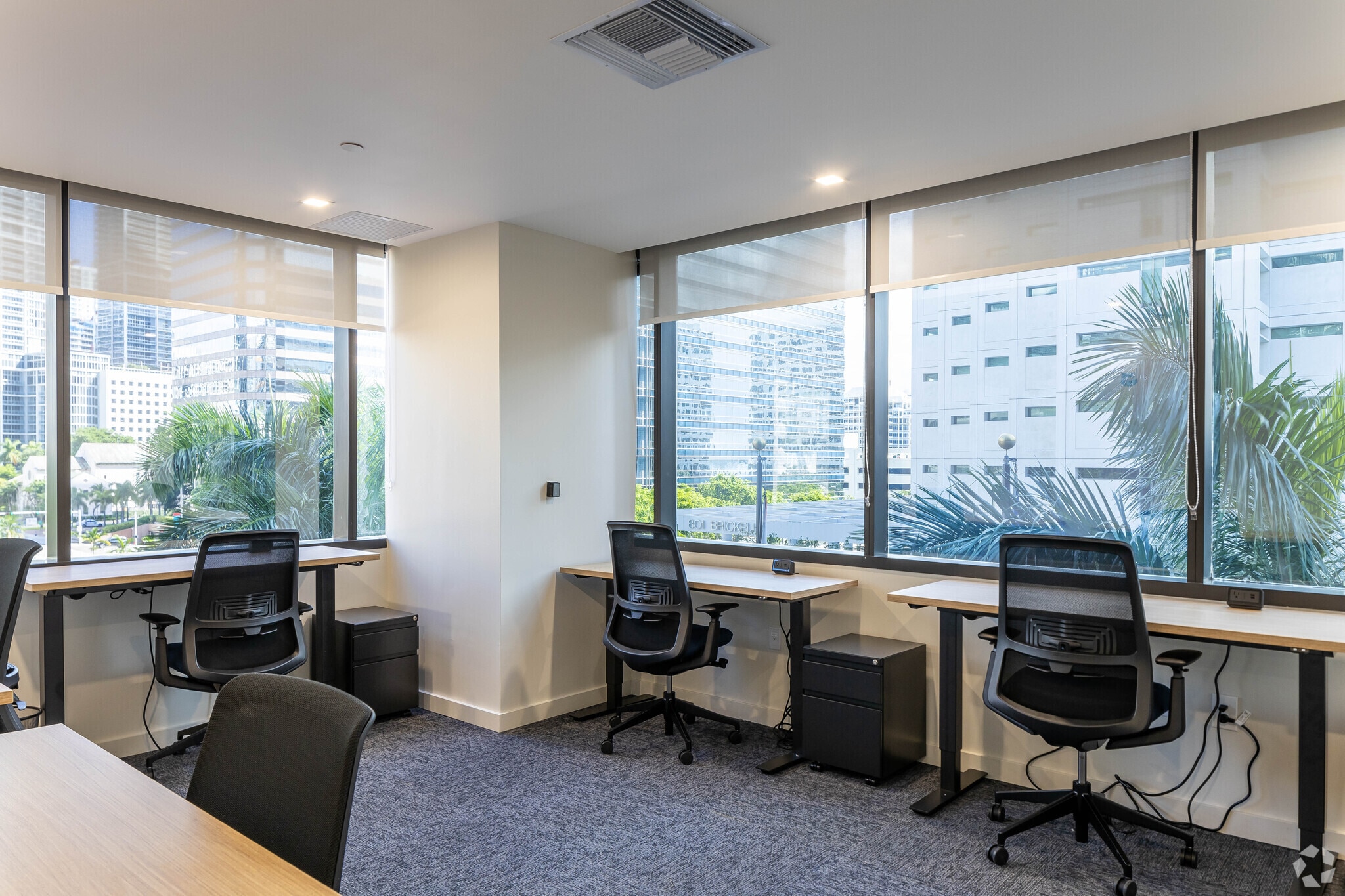 800 Brickell Ave, Miami, FL for lease Interior Photo- Image 1 of 2