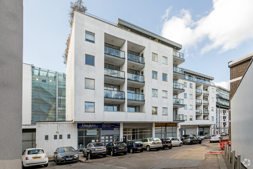 1 Royal Oak Yard, London for sale - Primary Photo - Image 1 of 1