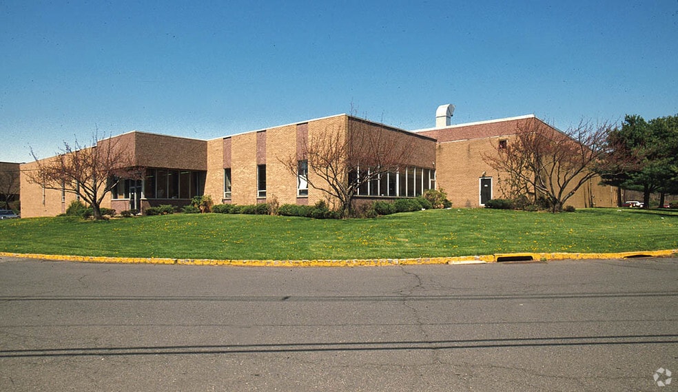 10 Stern Ave, Springfield, NJ for lease - Building Photo - Image 2 of 3
