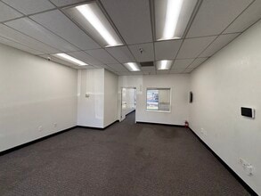 1250 Harbor Blvd, West Sacramento, CA for lease Interior Photo- Image 2 of 10