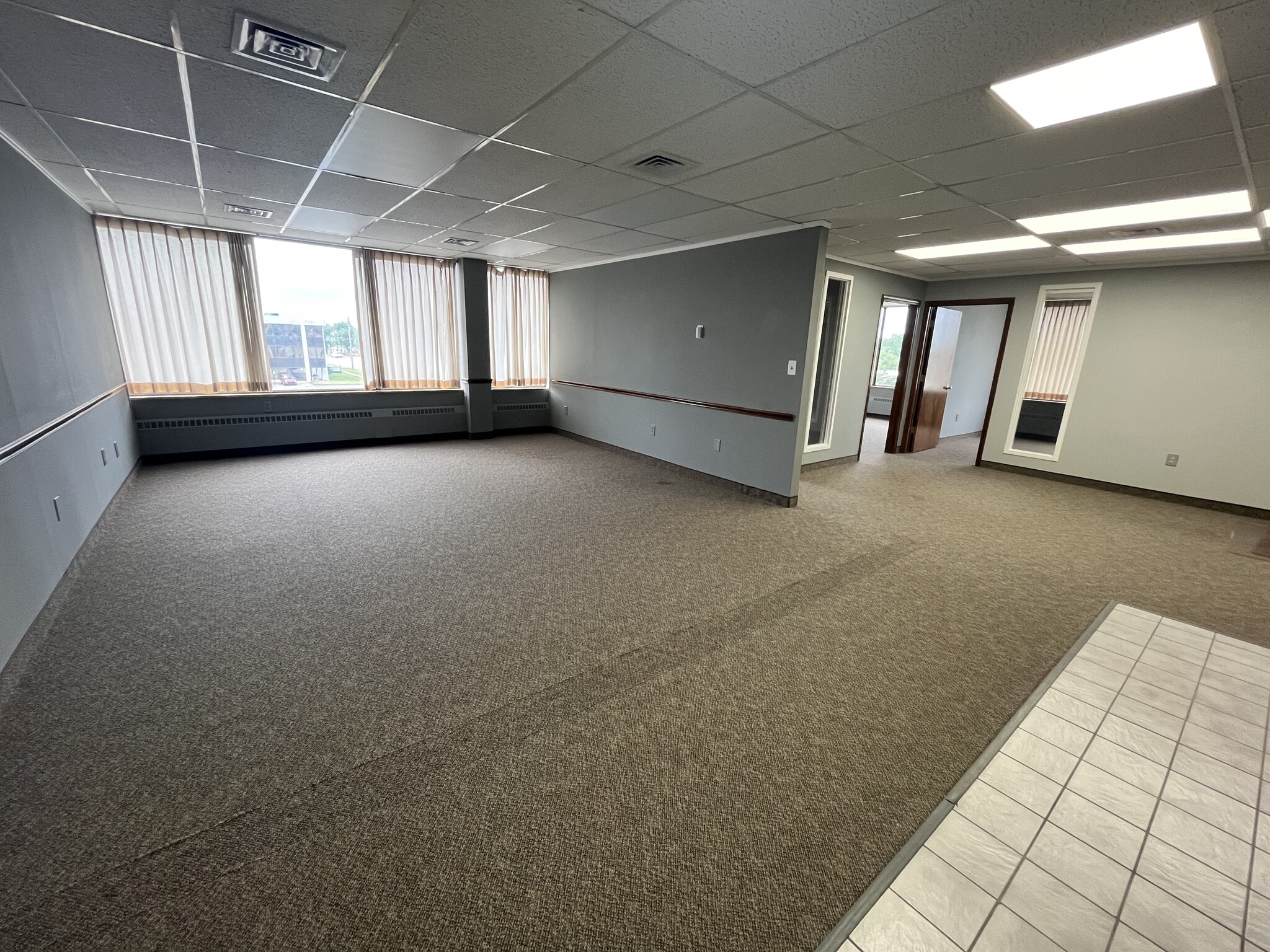 15887 Snow Rd, Brook Park, OH for lease Building Photo- Image 1 of 6