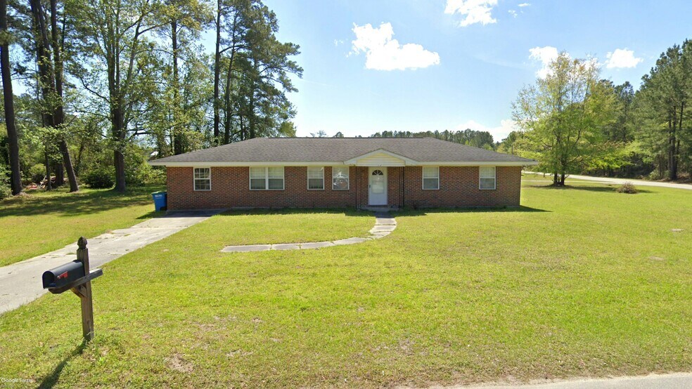 107 W 15th St, Rincon, GA for sale - Primary Photo - Image 1 of 1