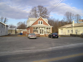 1102 Naamans Creek Rd, Garnet Valley PA - Convenience Store