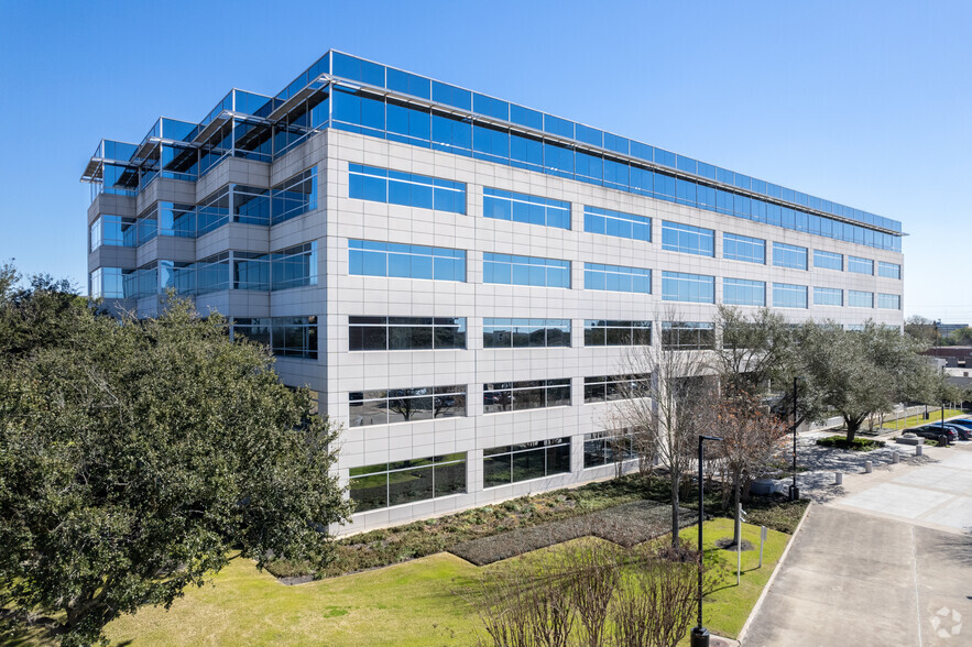 10111 Richmond Ave, Houston, TX for lease - Building Photo - Image 2 of 7