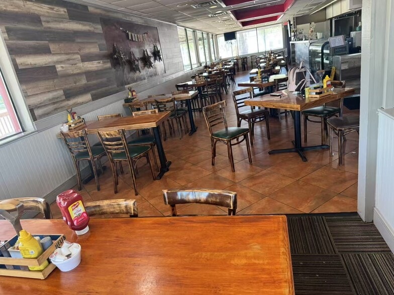 841 Ridgewood Ave, Daytona Beach, FL for sale - Building Photo - Image 3 of 17