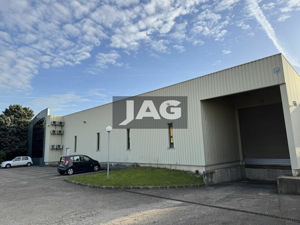 Flex in Genas for lease Building Photo- Image 1 of 7