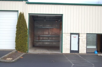 2160 NE 240th Ave, Wood Village, OR for lease Interior Photo- Image 2 of 16