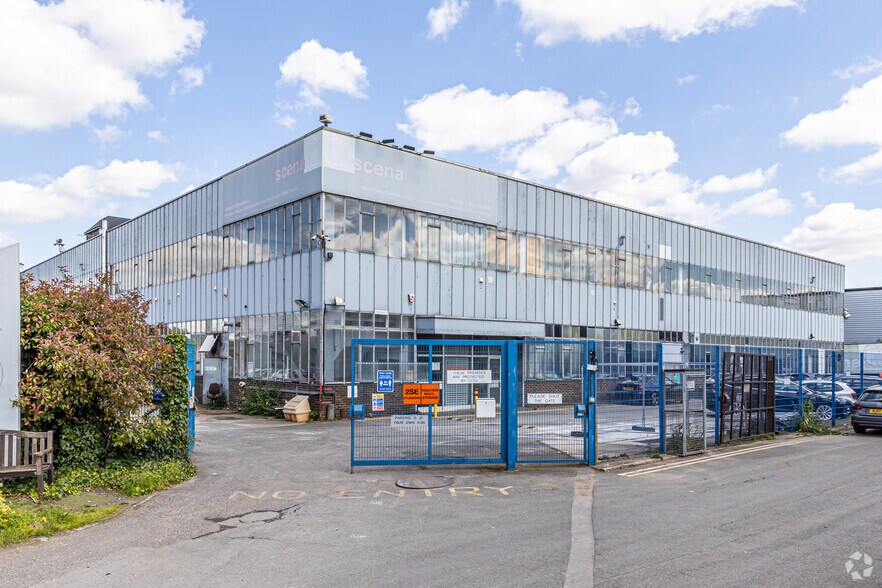 12 Imperial Way, Croydon for lease - Building Photo - Image 2 of 2