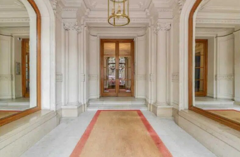 Boulevard Des Invalides, Paris for lease - Lobby - Image 1 of 3