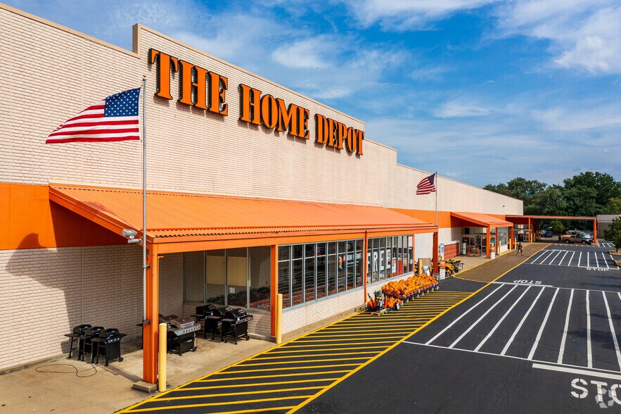 2406 Lincoln Way E, Massillon, OH for sale - Building Photo - Image 1 of 1