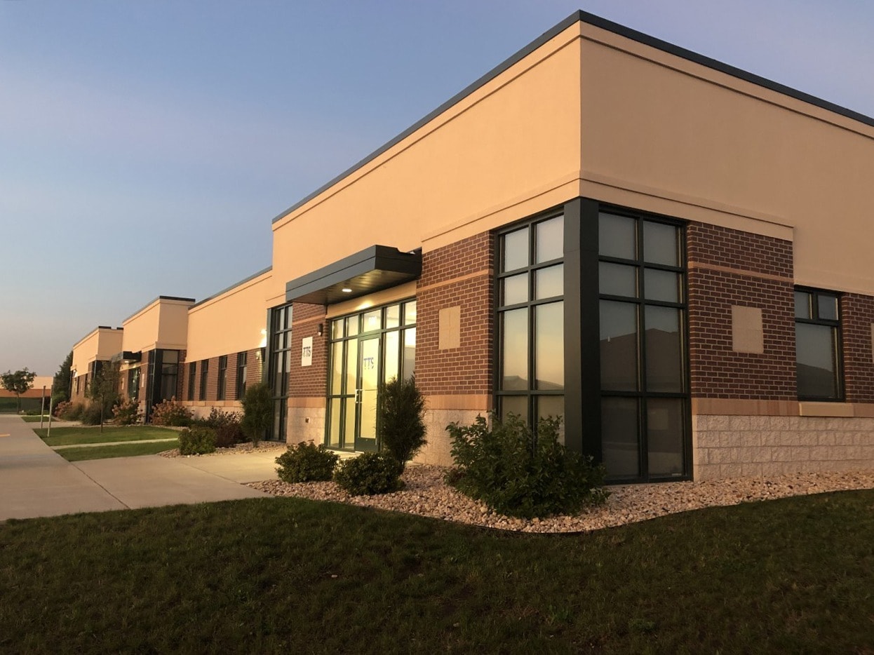 1025 Quinn Dr, Waunakee, WI for lease Building Photo- Image 1 of 10