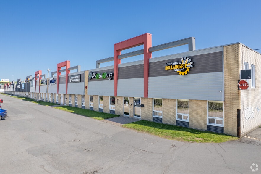 650-840 Boul Du Curé-Boivin, Boisbriand, QC for lease - Building Photo - Image 2 of 5