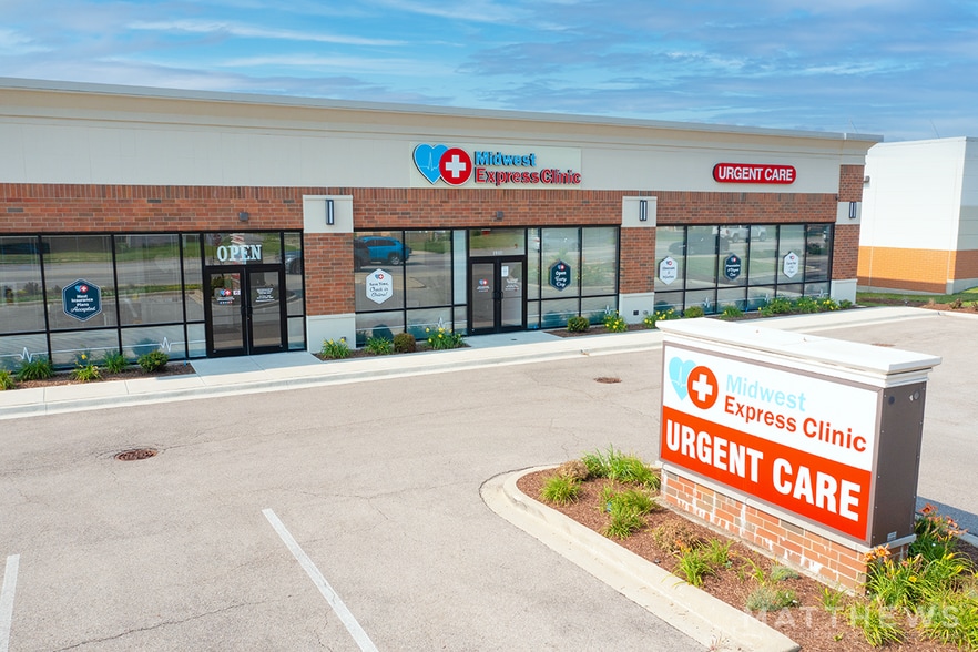 1910 E Roosevelt Rd, Wheaton, IL for sale - Building Photo - Image 1 of 3