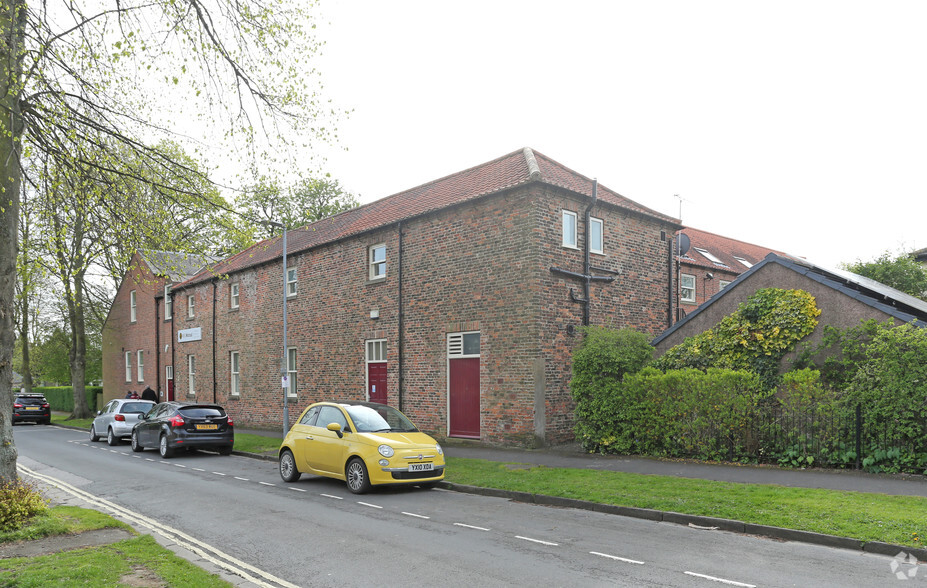 Lairgate, Beverley for lease - Building Photo - Image 3 of 10