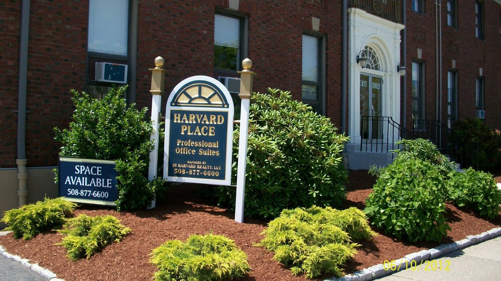 3537 Harvard St, Worcester, MA 01609