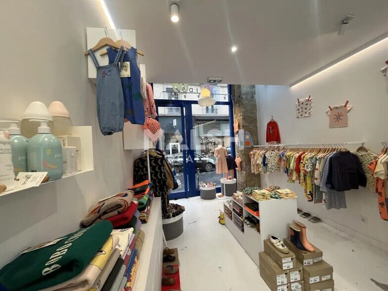 Retail in Lyon for lease - Interior Photo - Image 2 of 4